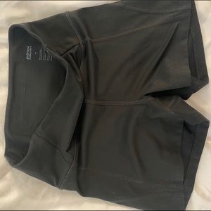 Girlfriend collective shorts size medium